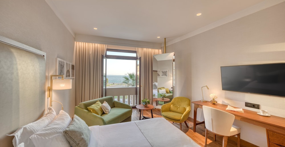 Superior, Triple, Twin Beds, Sea View, Sofa