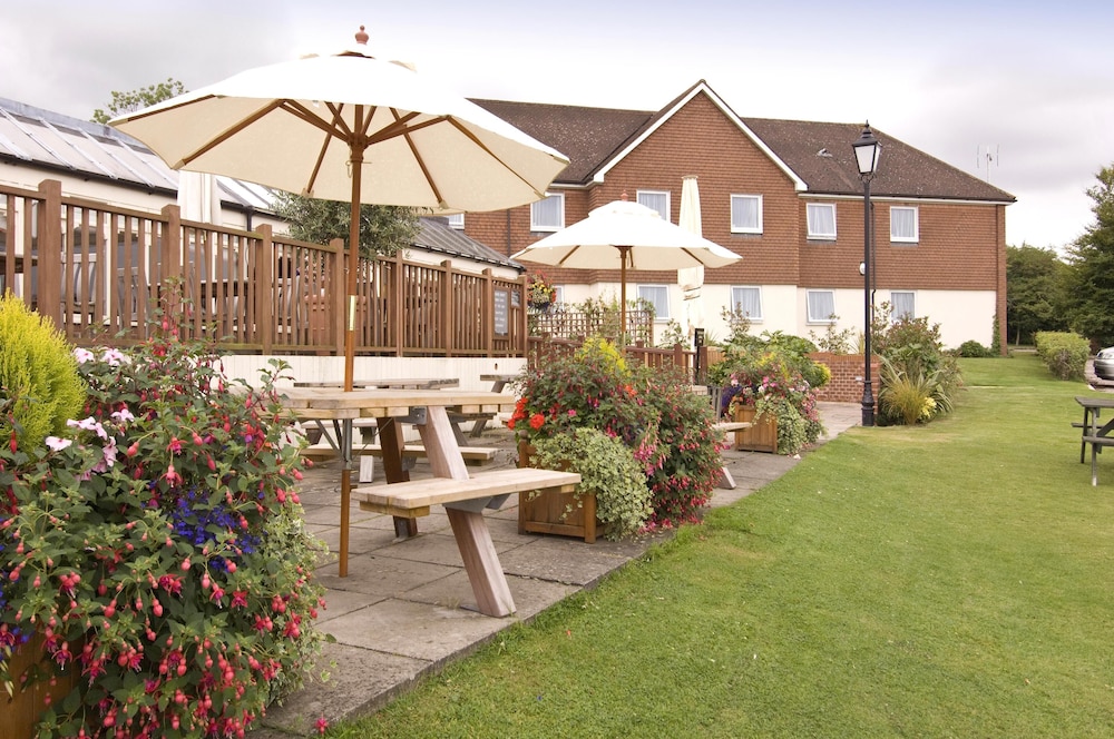Premier Inn Tring 64/70