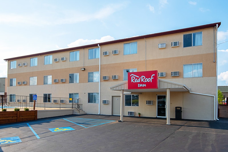 Red Roof Inn Cameron 36/36