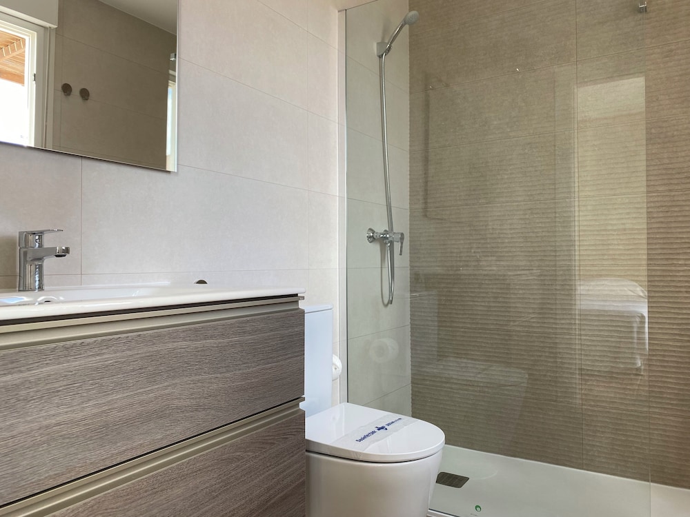 3 Bedrooms, Design, Apartment, 4 Beds, Queen Bed, Ocean Front, Bay View