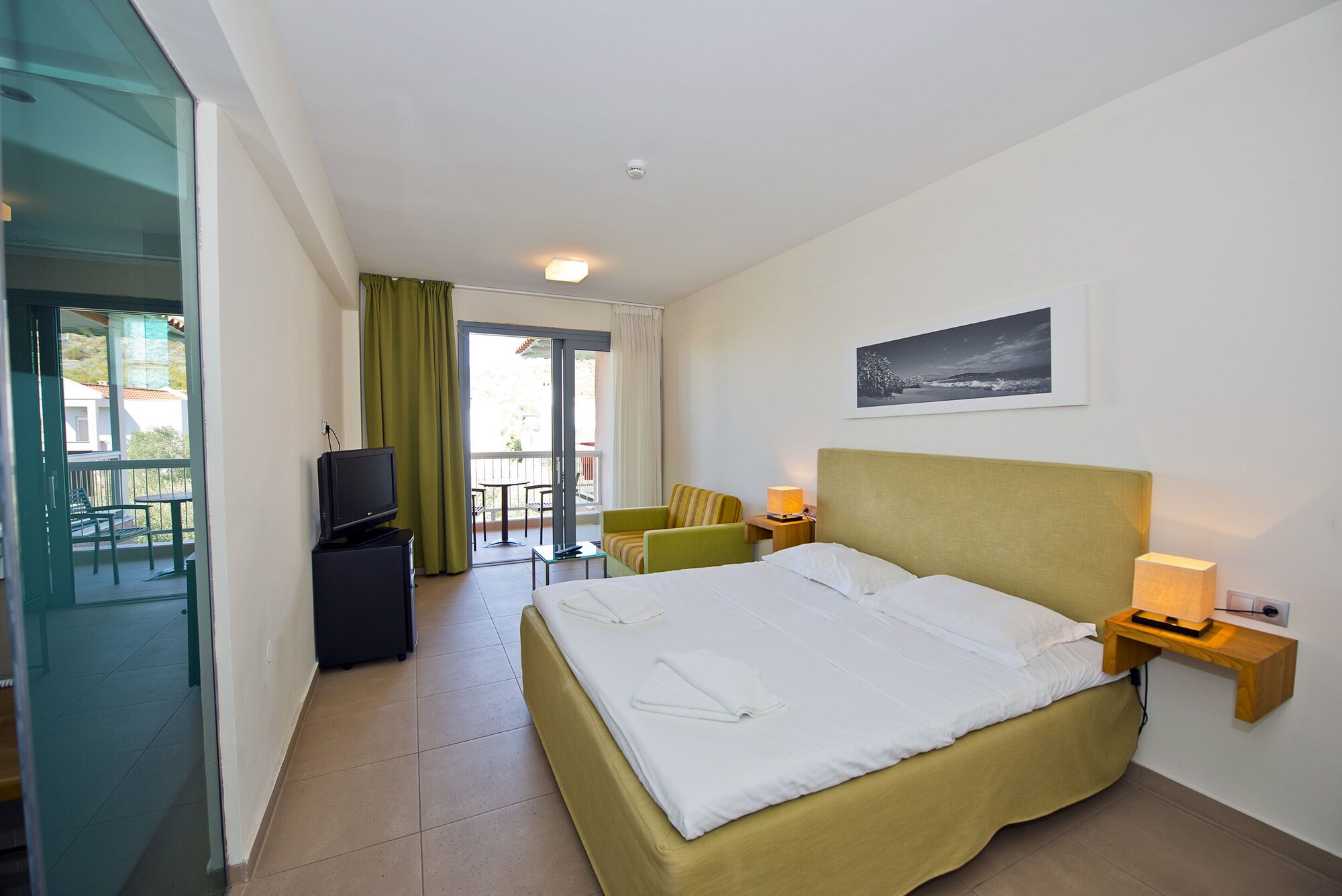 JUNIOR SUITE