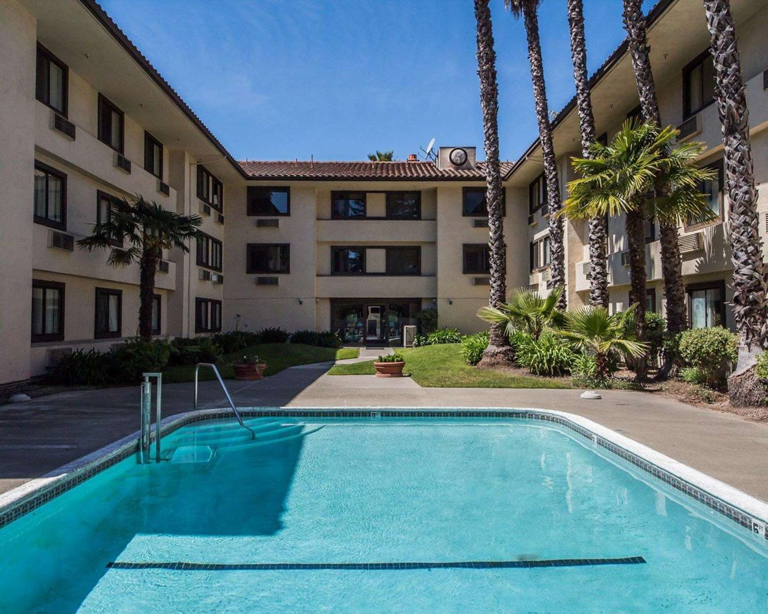 Holiday Inn Express Santa Rosa North An Ihg Hotel 39/40