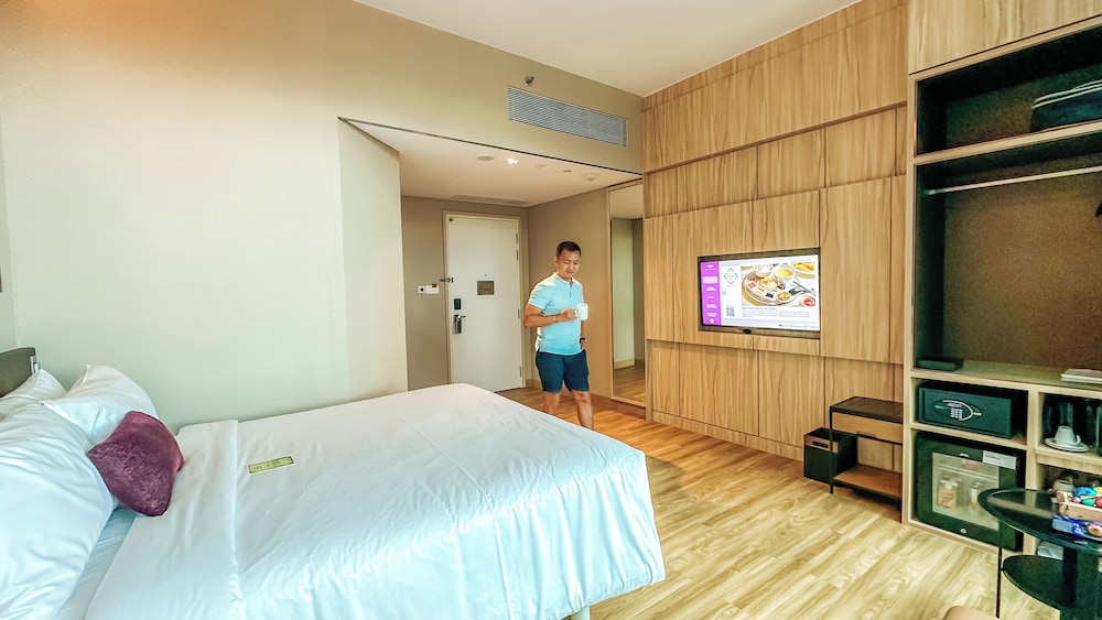 Mercure Singapore On Stevens 15/50