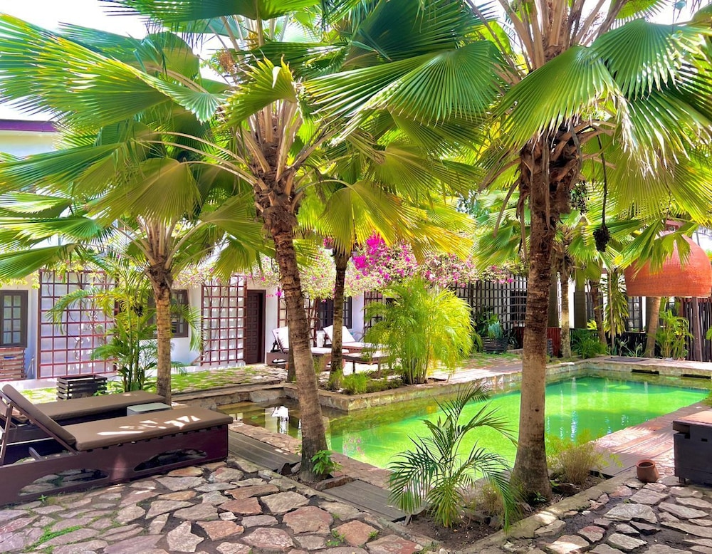 Olma Colonial Suites 57/66