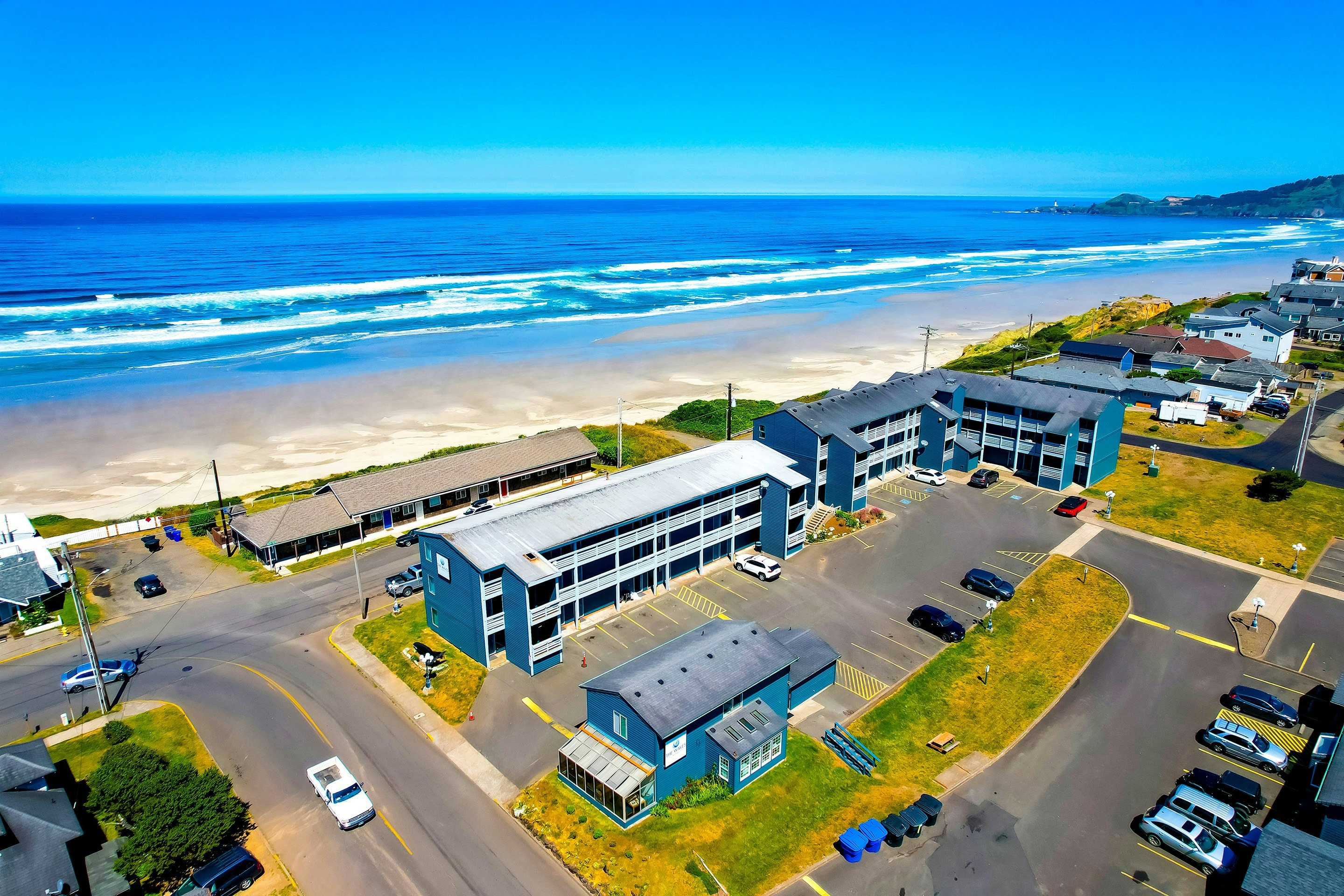 Waves Hotel NYE Beach - Newport OR 48/52