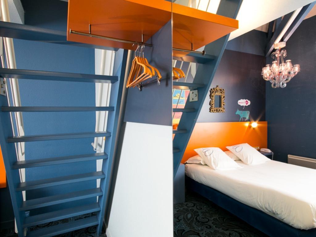 Mezzanine, Quadruple, Double and Twin Beds