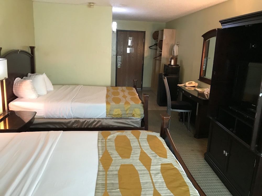 Marvin Apos S Garden Inn 18/47