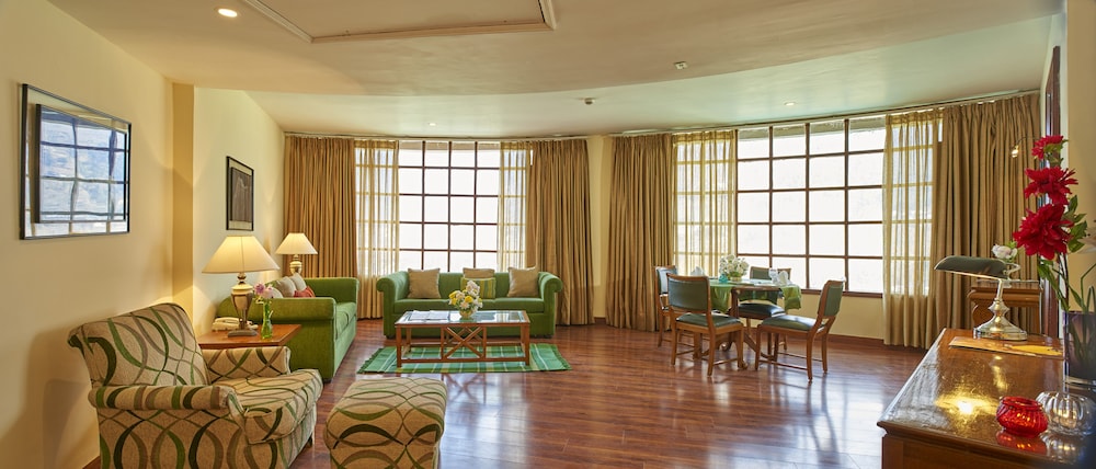 Club Mahindra White Meadows 26/50