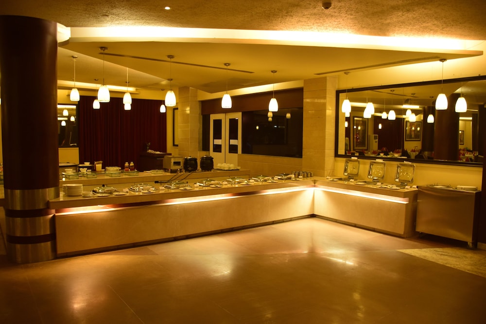 St Laurn Meditation And Spa 31/50