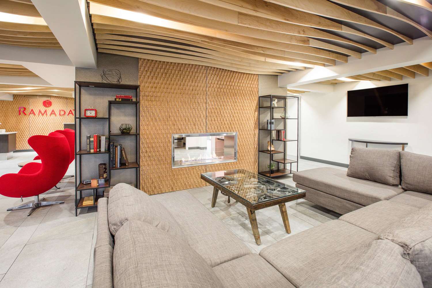 Ramada By Wyndham Austin South 44/52
