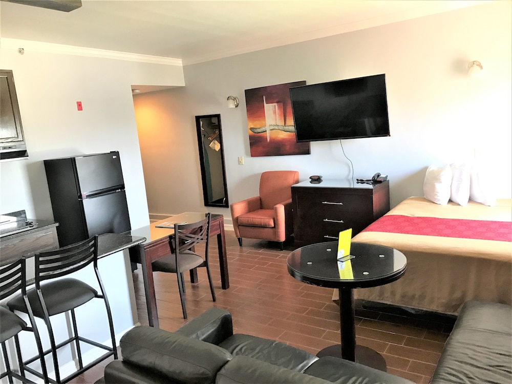 Blue Bay Inn Suites 26/34