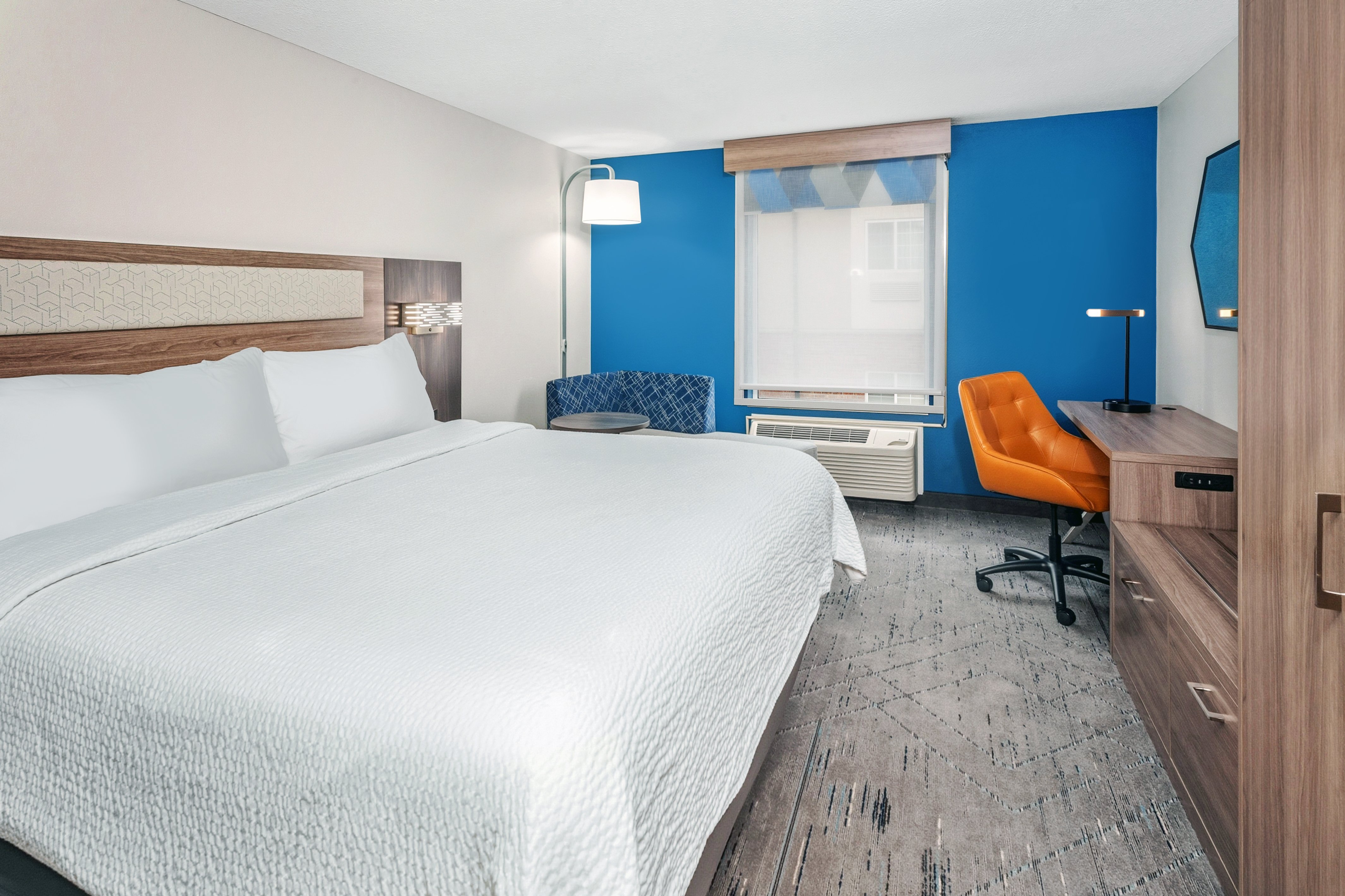 Holiday Inn Express & Suites Bloomington - Normal, an IHG Hotel 18/69