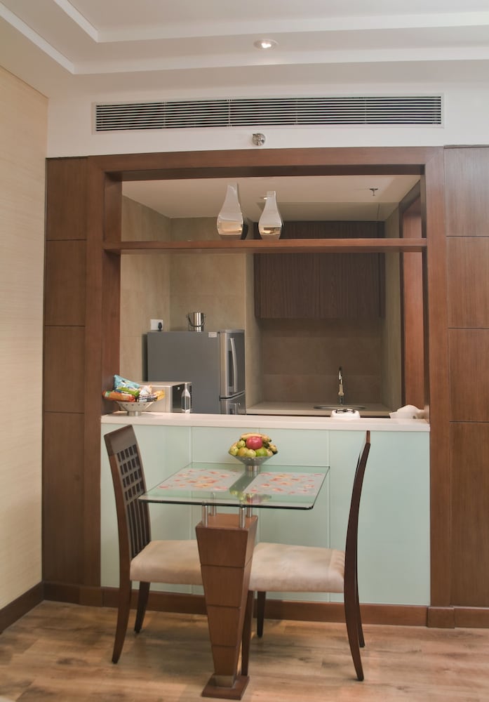 Savoy Suites Greater Noida 52/61