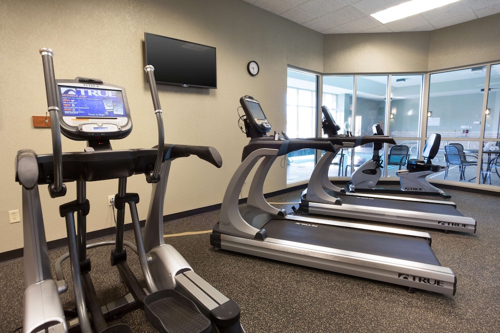 Drury Inn and Suites Cincinnati Sharonville 23/37