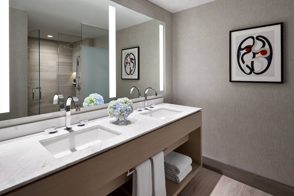 THE RITZ-CARLTON CHICAGO 36/42