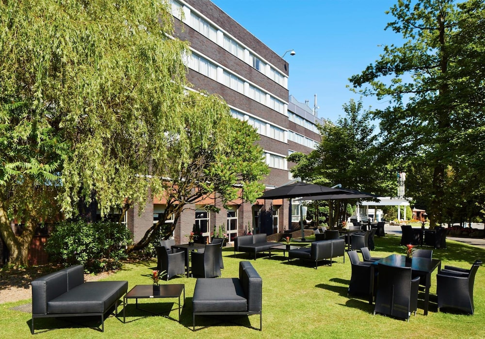 Grand Hotel Gosforth Park 67/68