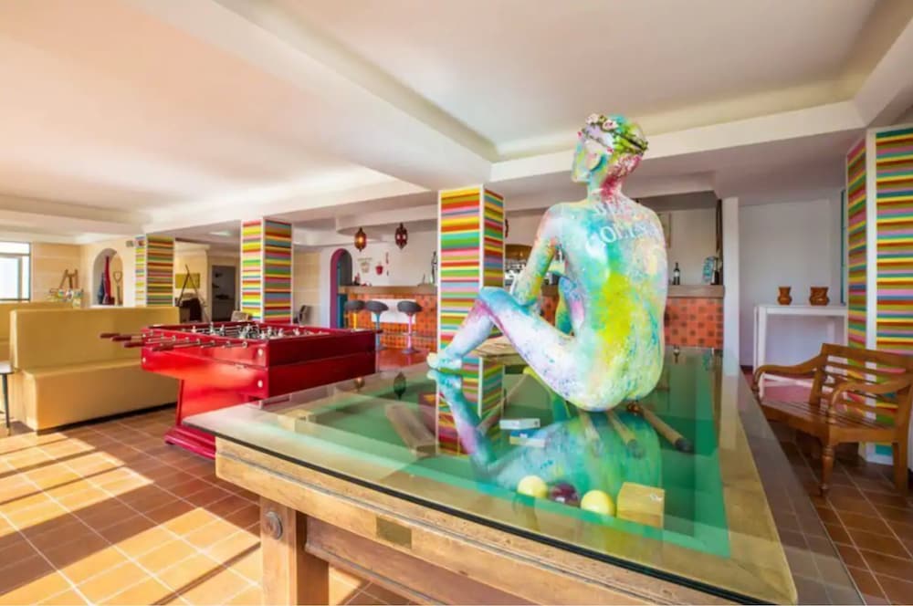 BELLA COLINA VINTAGE HOTEL 1953 3/30