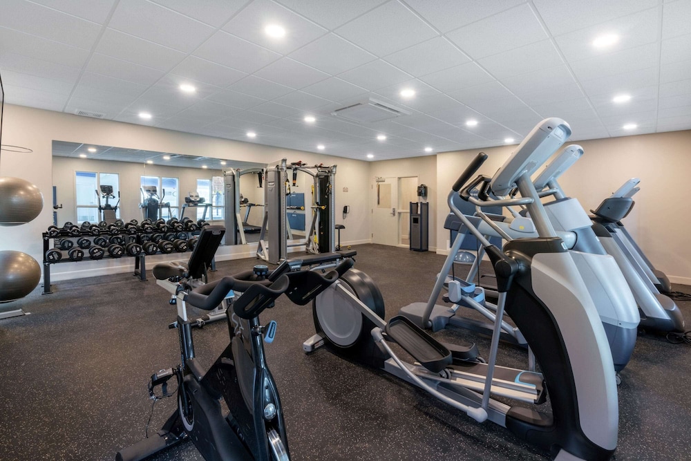 Microtel Inn And Suites By Wyndham Portage La Prairie 22/33