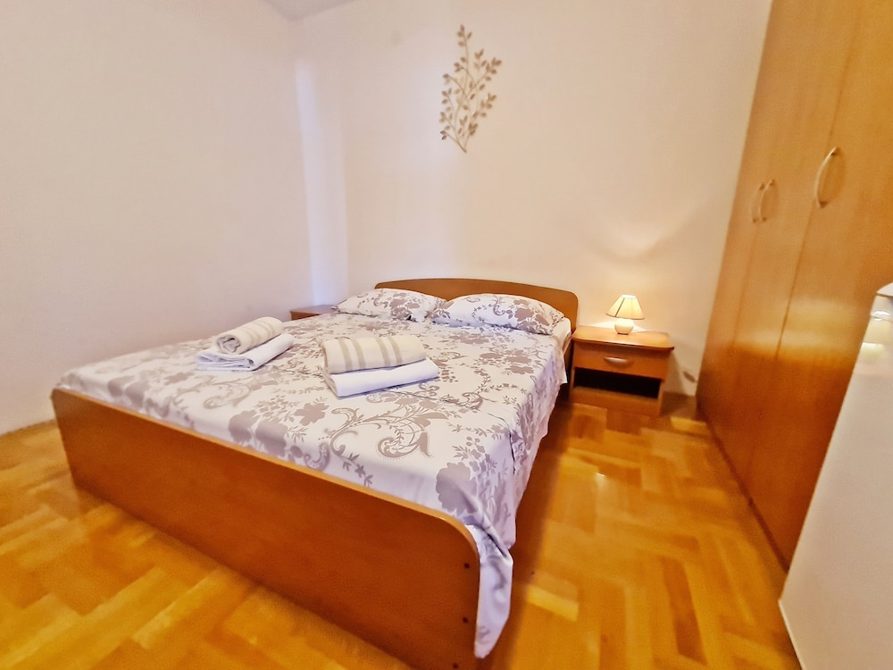 APARTMENTS ROOMS PORAT 19/47