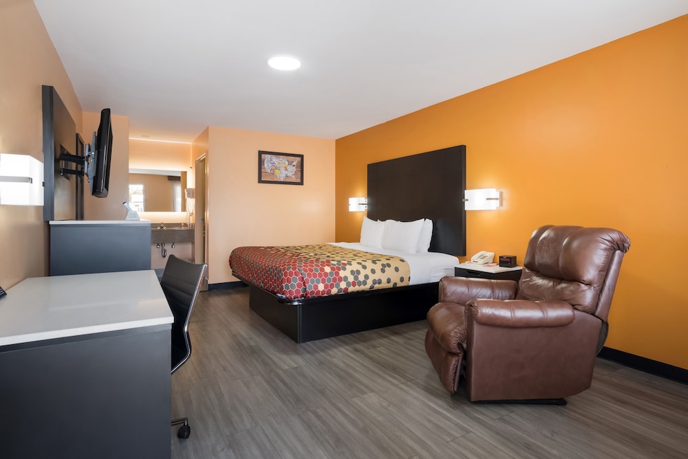 Econo Lodge Ripley 23/30