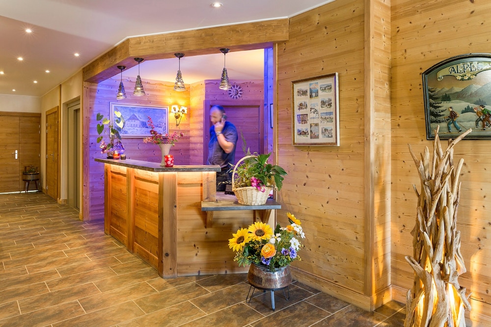 Chalet-Hotel Le Beausoleil, The Originals Relais (Hotels-Chalets de Tradition) 4/35