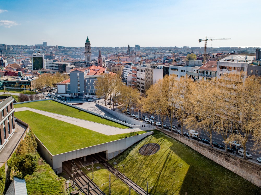 YOTEL Porto, Select by Hilton 42/48