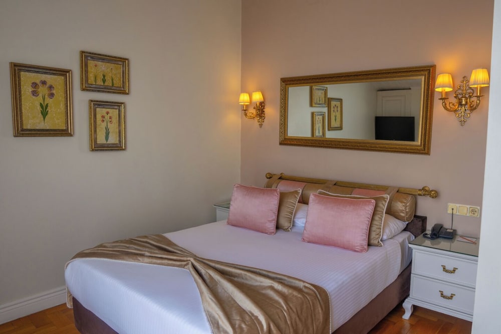 Avicenna Hotel 28/73