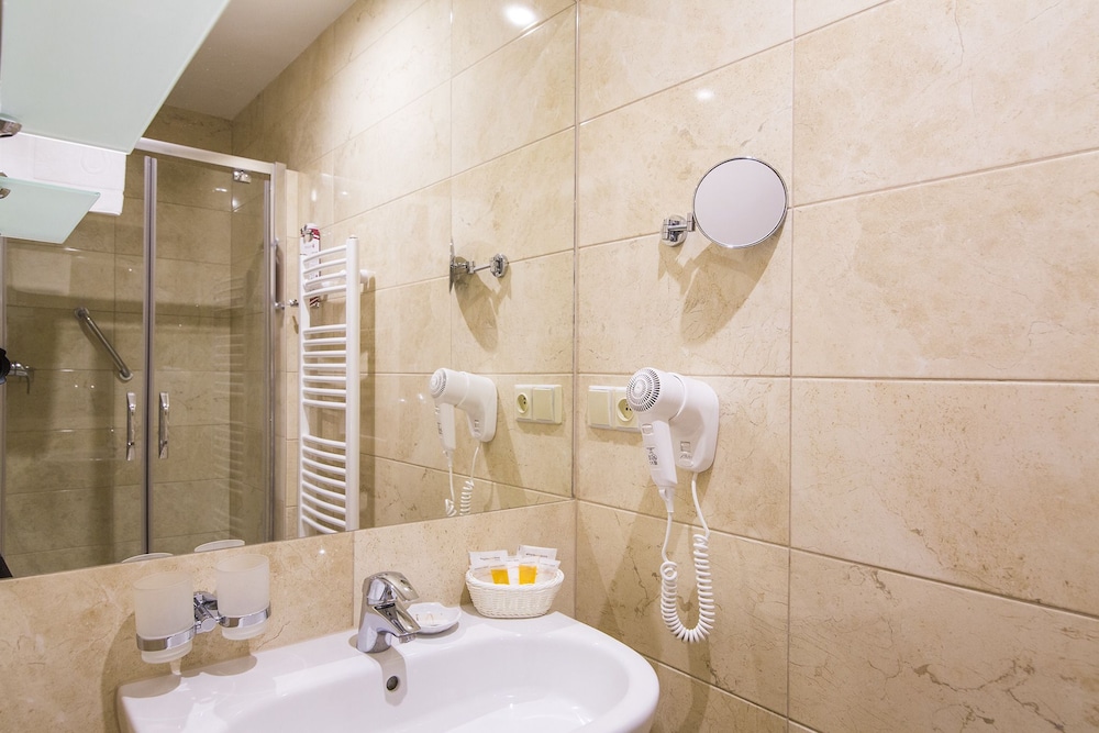 Windsor Spa Hotel 24/70