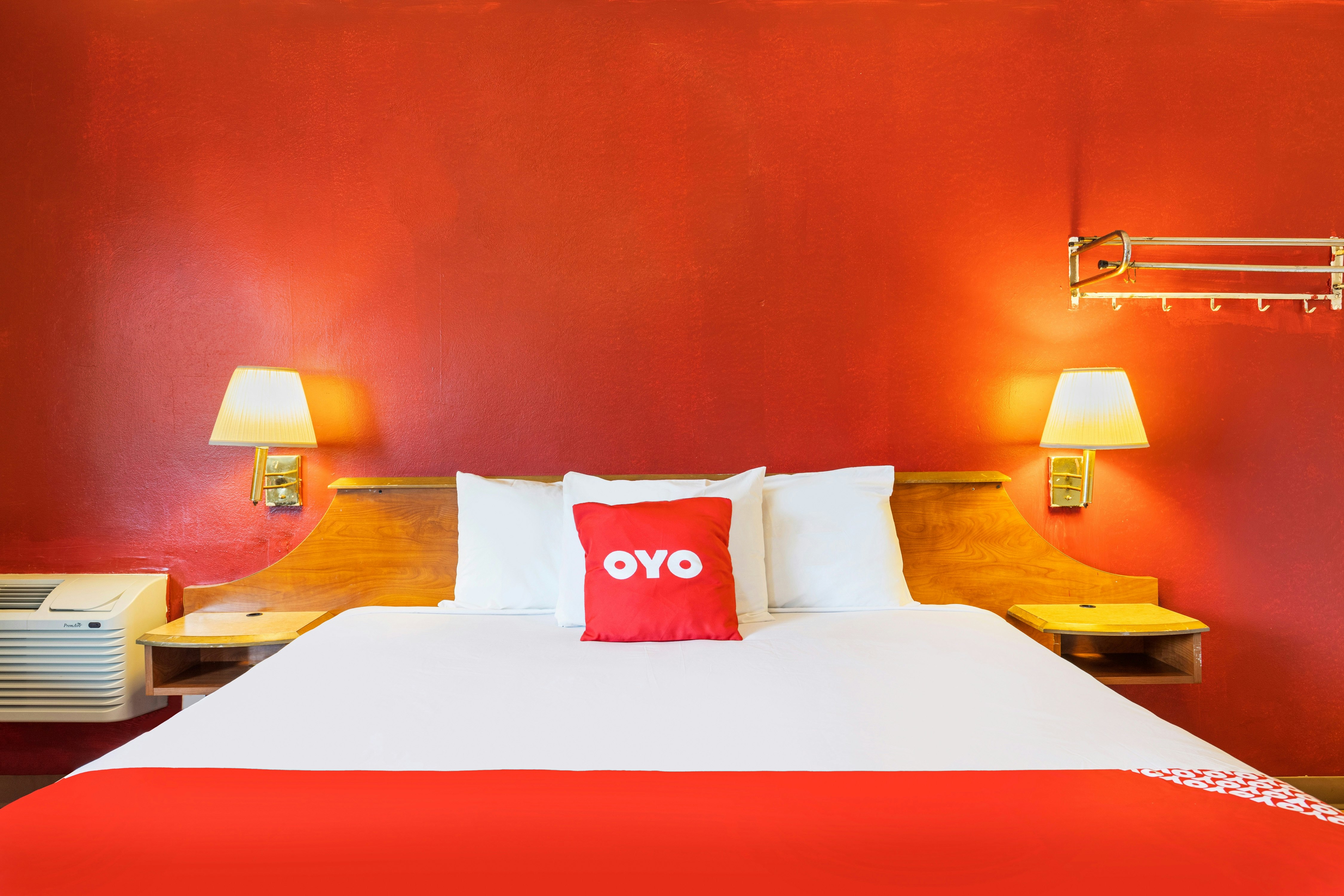 Room, King Bed, OYO Hotel North Lima OH - Boardman 4/5