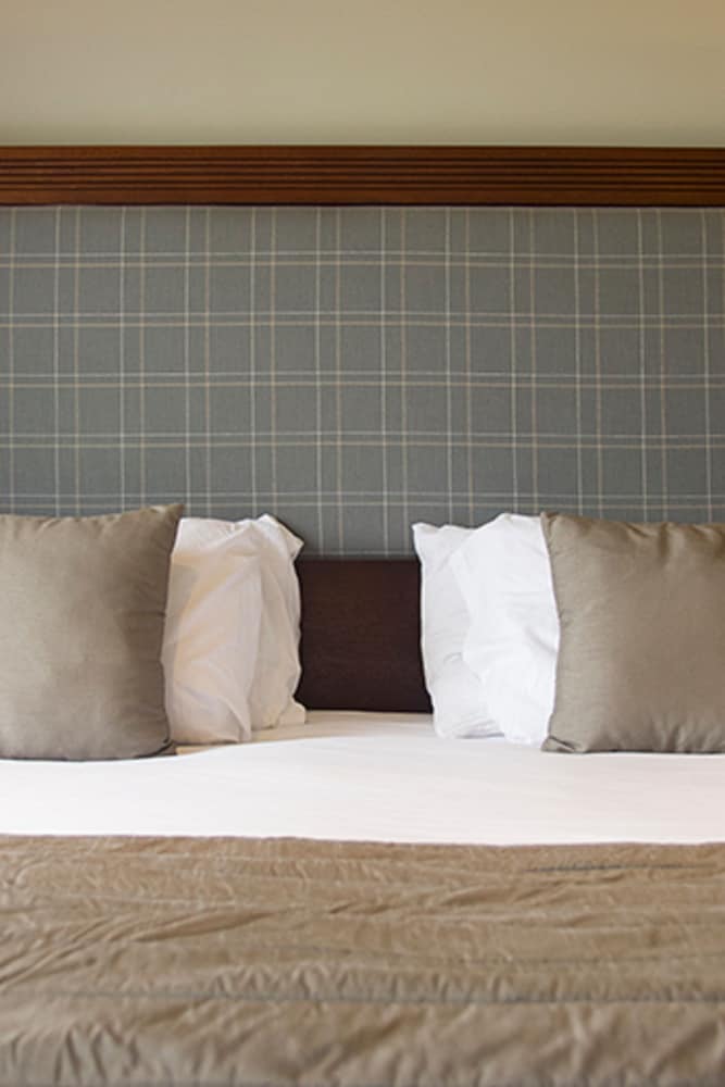 Hatton Court Hotel 31/48