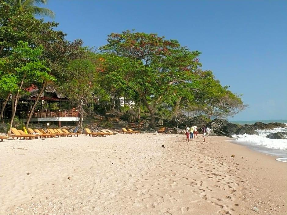 Khanom Hill Resort 25/50