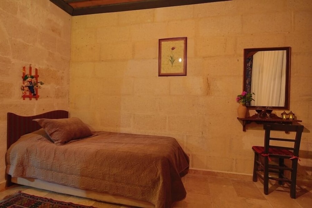 Jerveni Cave Hotel 32/47