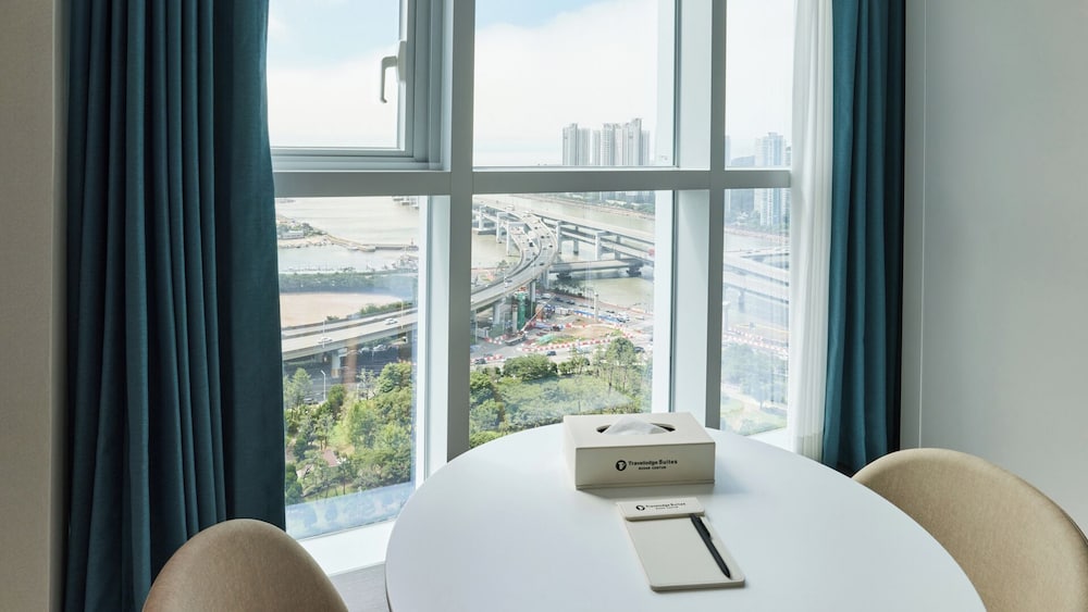 Travelodge Suites Busan Centum 44/68