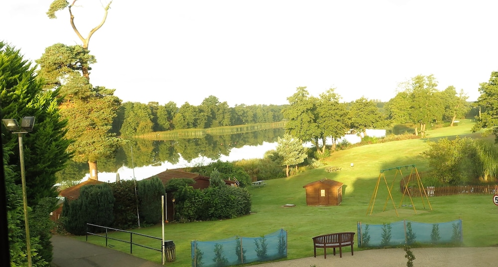 Gosfield Lake Resort 37/50