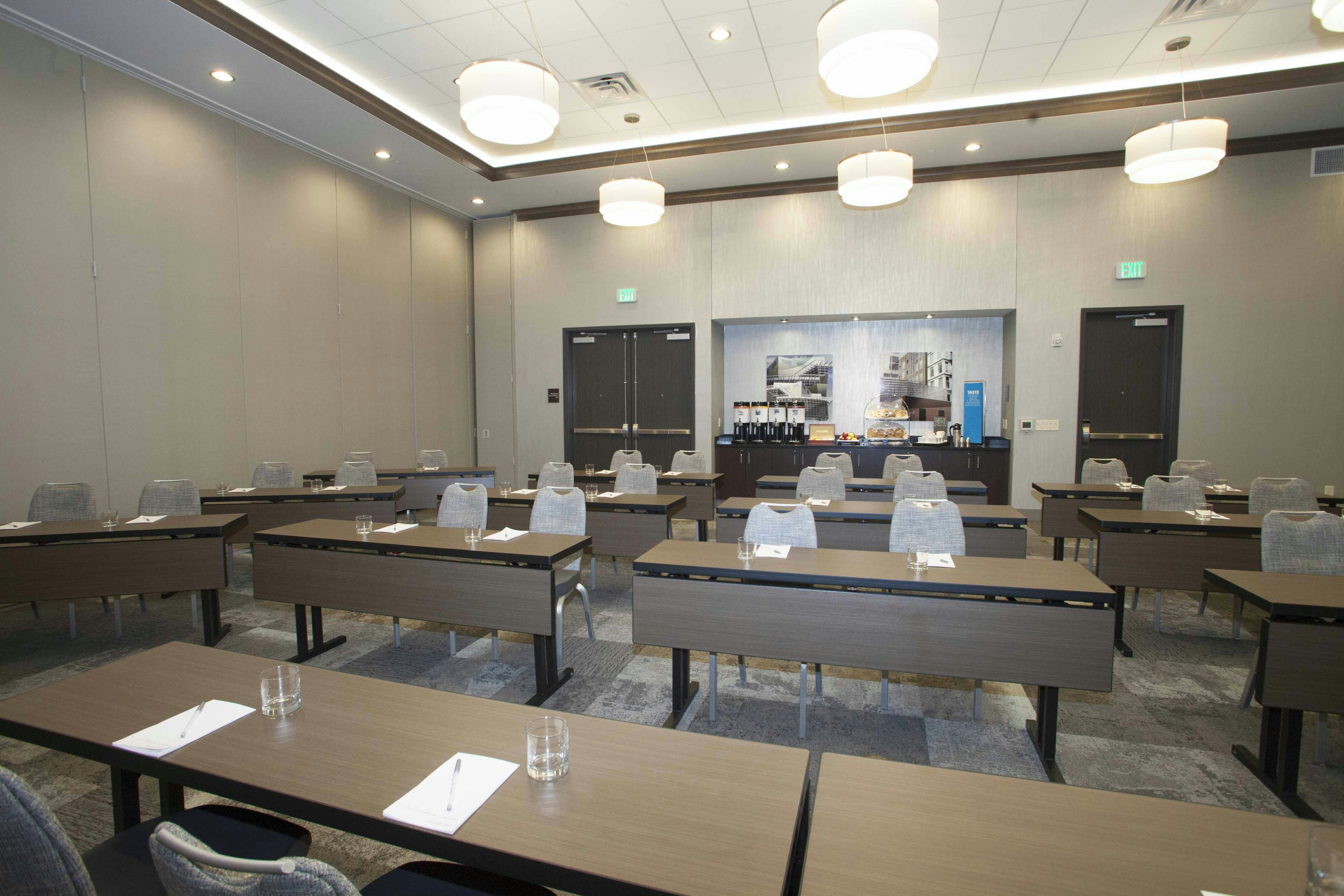 Hampton Inn Suites St Paul Downtown 60/70