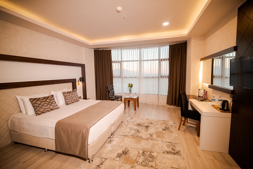 Grand Hotel and Convention Centre Karaman 1/33