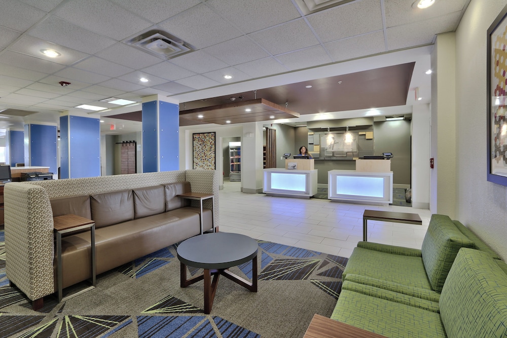 Holiday Inn Express Hotel And Suites Portales 44/70