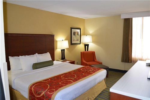 Room, King Bed, Bathtub, Accessible