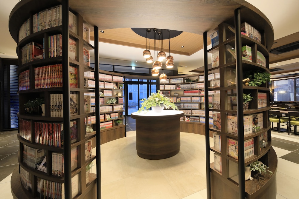 Quintessa Hotel Fukuoka Tenjin Comic & Books 34/37