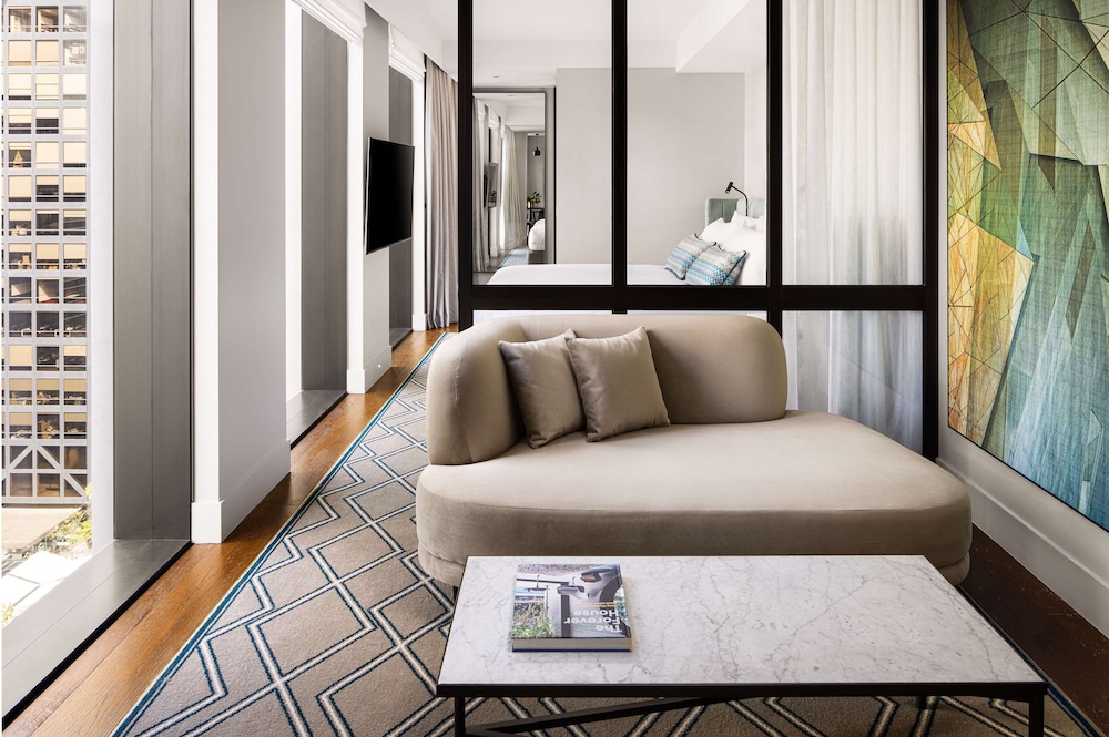Hilton Melbourne Little Queen Street 11/62