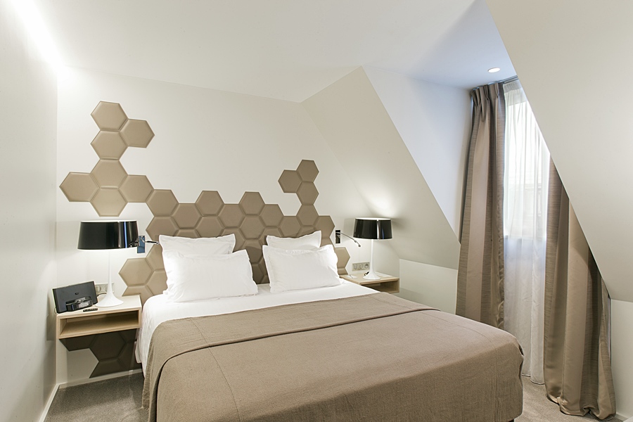 HOTEL CALIFORNIA CHAMPS ELYSEES 8/52