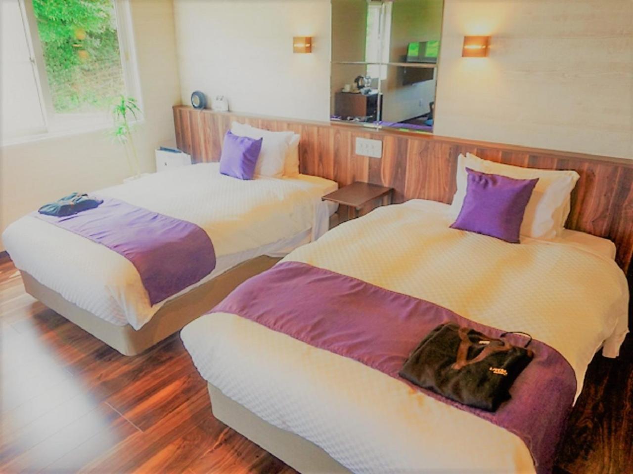 Ocean, Suite, Annex