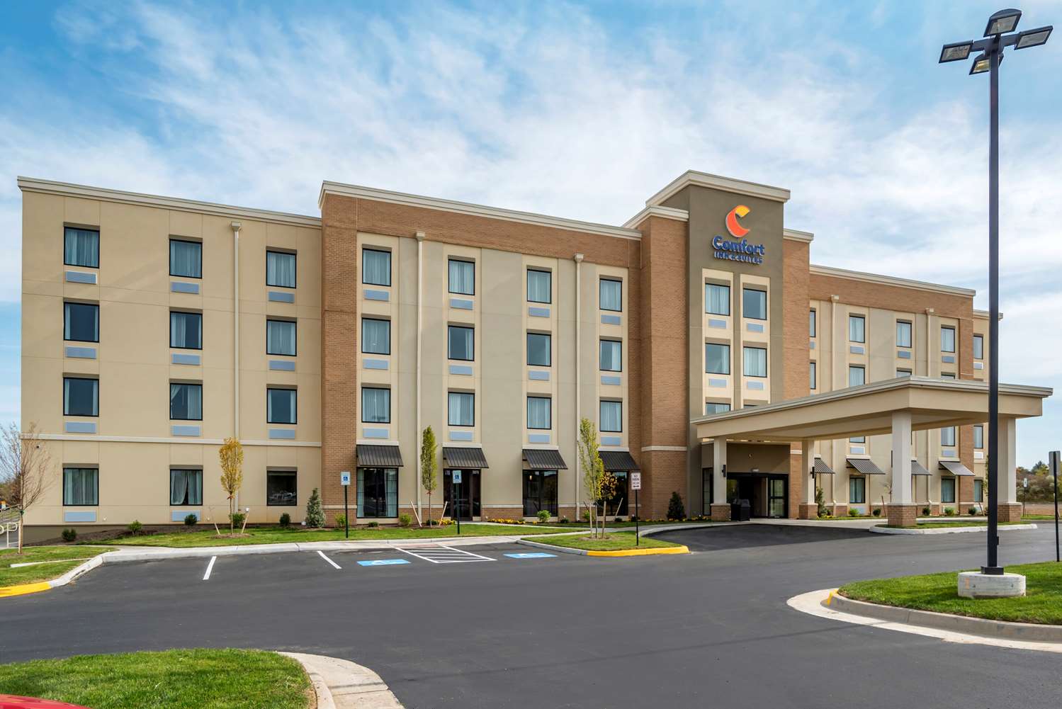 Comfort Inn & Suites Winchester VA 1/9