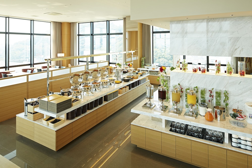 Candeo Hotels Matsuyama Okaido 37/50