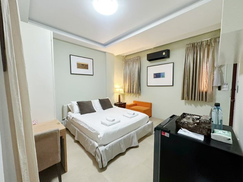 Daddy Dream Hotel and Residence 26/50