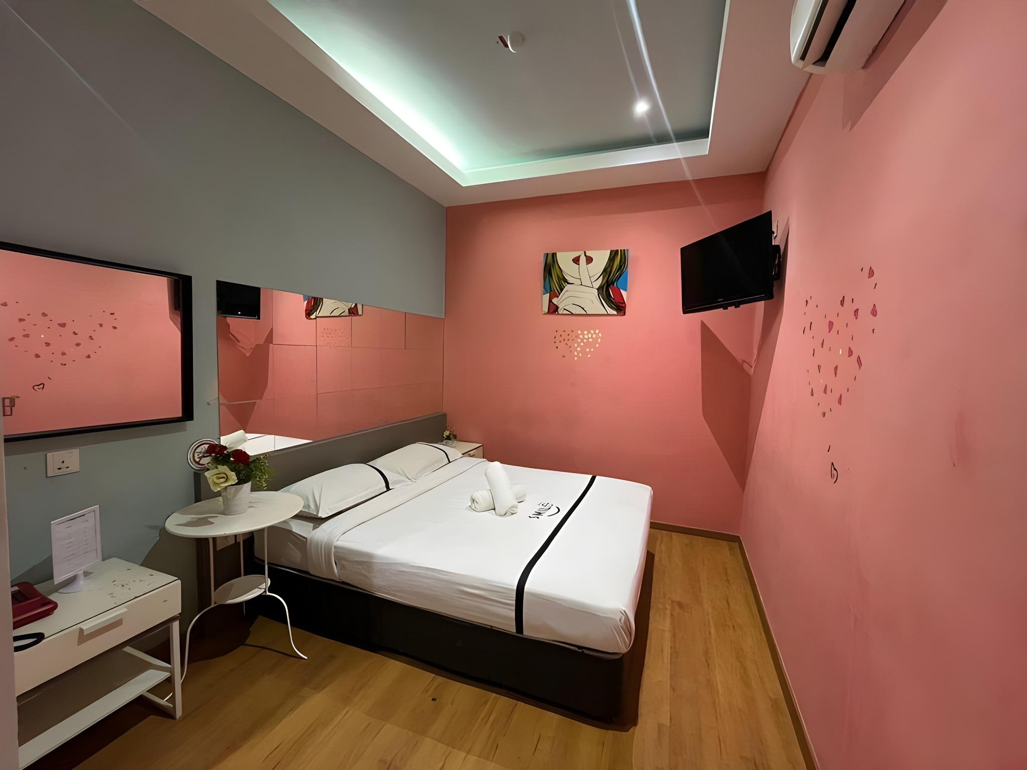 Celebration, Double Bed