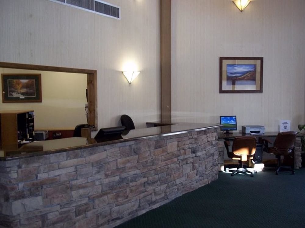 Laurel Point Resort 17/35