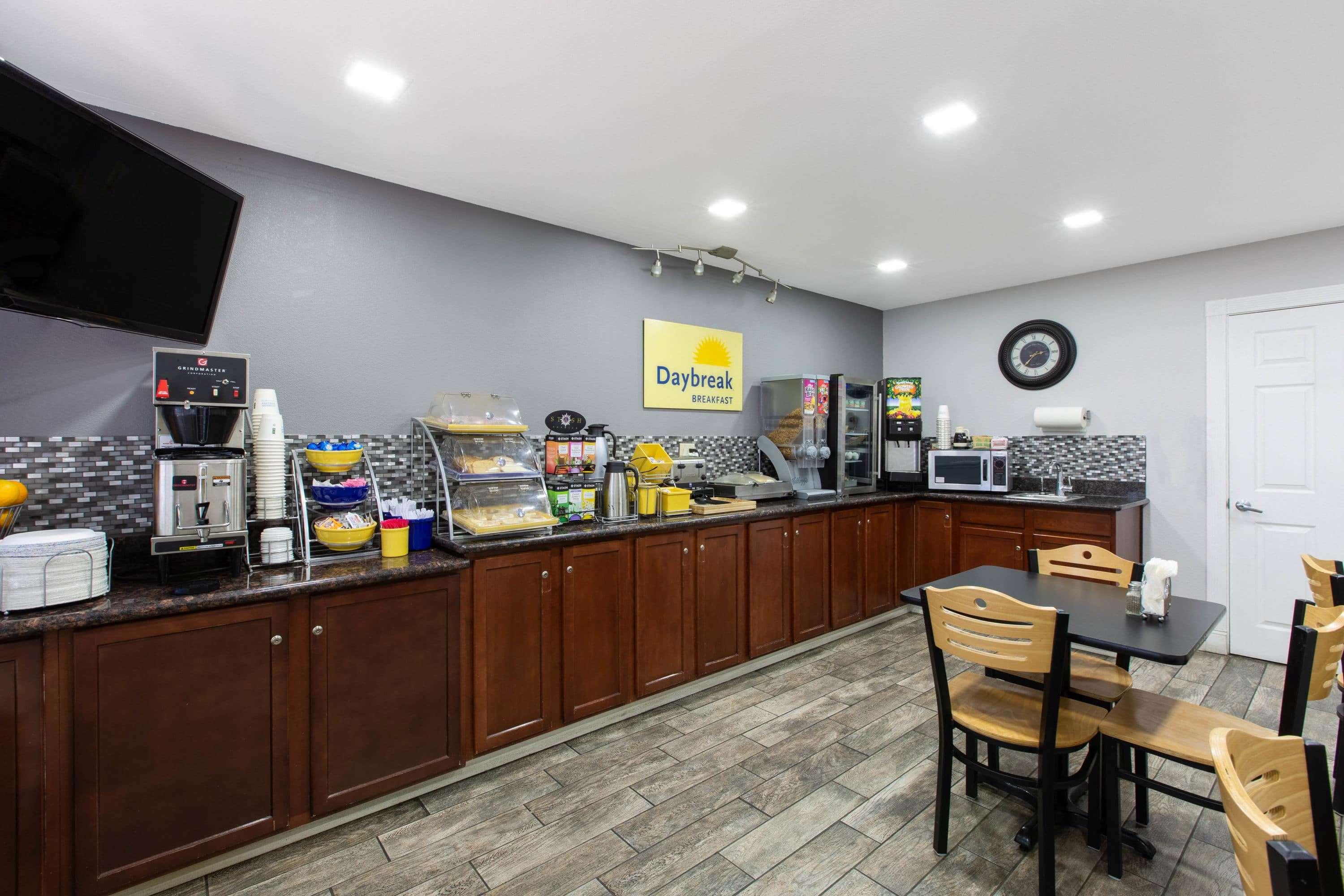 restaurant cafeteria