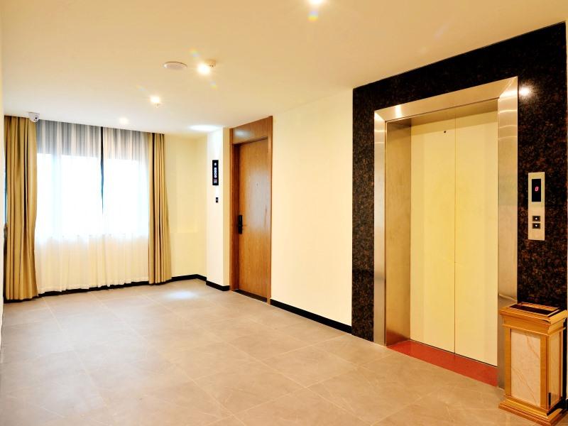 GreenTree Inn Haikou City Wuzhishan Road 20/33