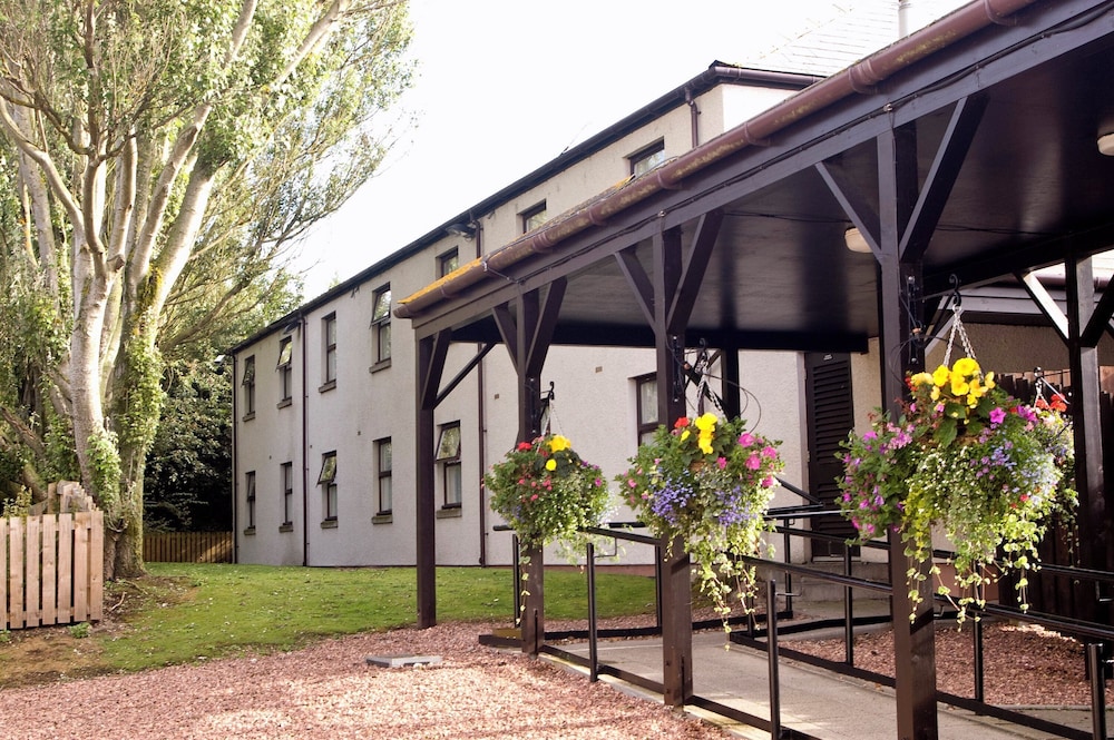 Premier Inn Dundee West 6/48